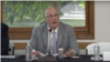 美国国会众议院中共问题特设委员会主席约翰·穆勒纳尔(John Moolenaar)周五(7月26日)在密歇根州举行座谈会，听取当地官员和民众对中国电池制造商国轩在当地设厂计划的担忧。(画面来源：穆勒纳尔众议员YouTube视频截图)