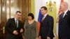 Predsednik Skupštine Srbije Vladmiri Orlić u razgovoru sa ruskim poslanicima Elenom Afanasjevem, Andrejem Černiševim i Vladimirom Kruglijem, 19. april 2022.