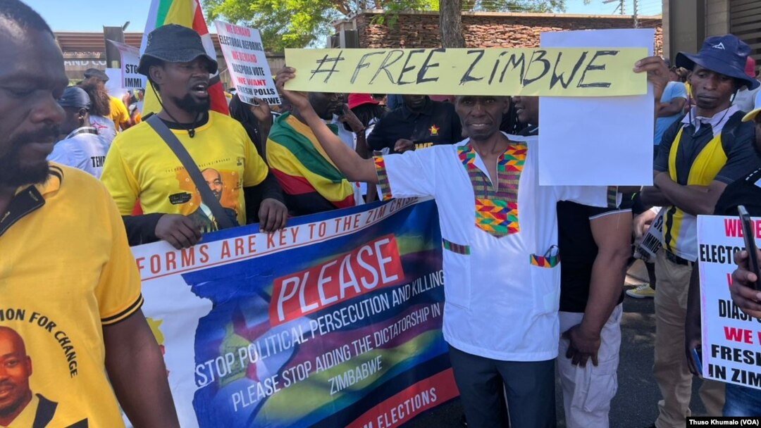 Amalunga awe CCC akade etshengisela ePretoria emahofisini kamphathintambo obona ngobudlelwano eSouth Africa lamanye amazwe.
