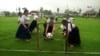 Mujeres indígenas ecuatorianas crean su propio deporte al no poder jugar fútbol