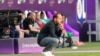 Lluís Cortés, en su etapa como entrenador del FC Barcelona, en un partido de la Liga de Campeones Femenina. (Foto de Tobias SCHWARZ / AFP)
