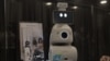 El sofá de Bodyfriend, que utiliza inteligencia artificial para captar las necesidades del usuario, llamó la atención de cientos de curiosos en la feria CES celebrada en Las Vegas (Nevada), EEUU [Foto: Alex Segura/Gina Solórzano]