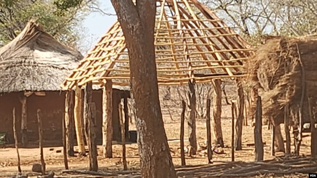 Imizi emitsha eInsuza, Matabeleland North engekho emthethweni