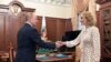 Arhiv - Ruski predsjednik Vladimir Putin sastao se sa komesarkom za prava djeteta Marijom Lvovom-Belovom u Kremlju u Moskvi, 9. marta 2022.