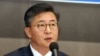 홍용표 한국 통일부 장관이 17일 서울 프레스센터에서 열린 관훈토론회에서 모두발언을 하고 있다.