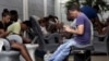 El acceso a internet en Cuba ha sido lento y controlado por el gobierno. Tras las protestas del fin de semana, no hay acceso a internet en la isla. [Foto: Archivo]