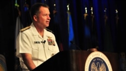 时任美军参谋长联席会议副主席的温尼菲尔德上将(Retired Admiral Sandy Winnefeld)（美国空军2011年8月28日照片）