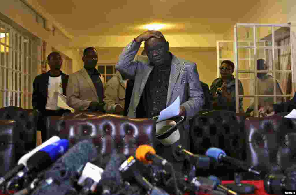 Zimbabwe's Prime Minister Morgan Tsvangirai gestures during a news conference, Harare, Aug. 3, 2013. Tsvagirai said the election is "null and void" due to alleged violations in the voting process, but president Robert Mugabe has denied vote rigging