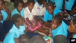 Moçambique: qualidade do ensino básico alvo de críticas