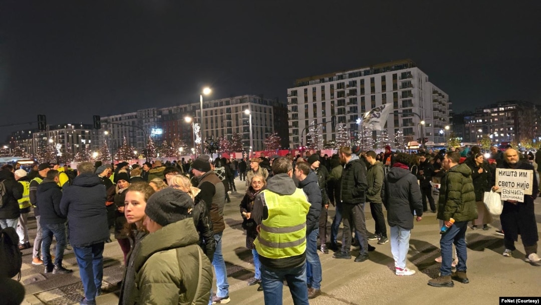 Blokada glavne raskrsnice u naselju Beograd na vodi na koju je građane pozvala Inicijativa "Most ostaje" (Foto: FoNet)