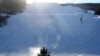 北京的云顶滑雪场是2022北京冬奥单板滑雪和自由式滑雪比赛的场地。(路透社，2022年1月15日)
