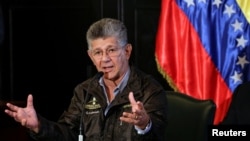 El secretario general del partido opositor venezolano Acción Democrática, Henry Ramos Allup, dijo que ahora los ganadores de las primarias tienen que centrarse en ganar al oficilismo.
