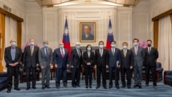ཐེ་ཝན་གྱི་སྲིད་འཛིན་ཚེ་དབྱིན་ཝེན་དང་ཨ་རིའི་སྐུ་ཚབ་ཚོགས་པ་ཞིག