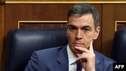 Perdana Menteri Spanyol Pedro Sanchez menghadiri sidang paripurna di Majelis Rendah DPR Spanyol di Madrid, pada 14 Maret 2024. (Foto: AFP/Pierre-Philippe Marcou)
