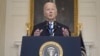 Presiden Joe Biden berbicara tentang paket bantuan senilai $95 miliar yang akan membantu Ukraina dalam perang mereka melawan Rusia, di Ruang Makan Negara Gedung Putih, 13 Februari 2024, di Washington. (Foto: AP)