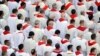 La ordenación de hombres casados como sacerdotes se podría dar en zonas remotas de la Amazonía, según documento que espera debatir el Vaticano.
