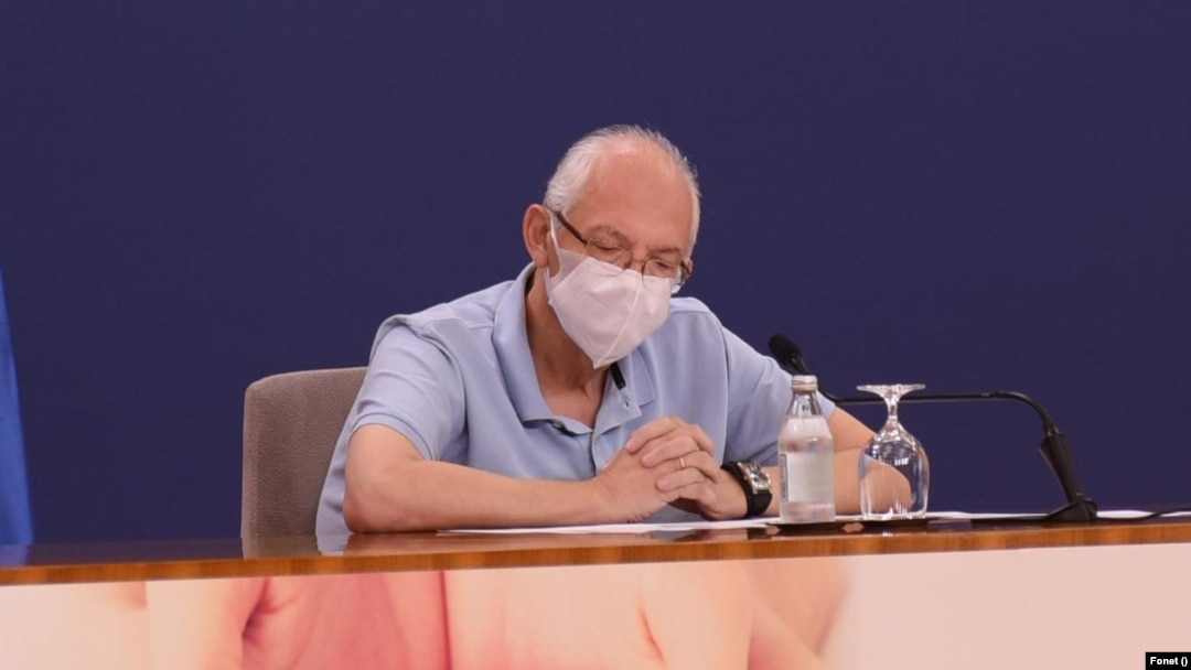 Arhiva - Epidemiolog Predrag Kon na konferenciji za novinare Kriznog štaba