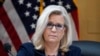 ARCHIVO - La vicepresidenta Liz Cheney, republicana por Wyoming, escucha mientras el comité selecto de la Cámara de Representantes que investiga el ataque del 6 de enero al Capitolio de Estados Unidos celebra una audiencia en el Capitolio en Washington, el 28 de junio de 2022.