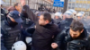 Sukob opozicije i policije tokom pokušaja blokade suda i tužilaštva u Novom Sadu 
