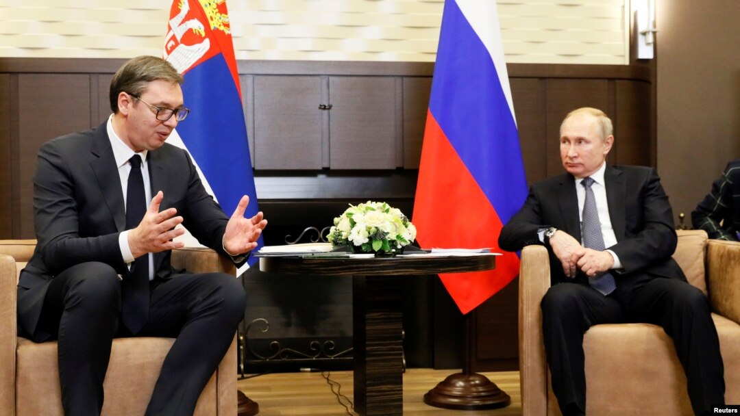 Predsednici Srbije i Rusije Aleksandar Vučić i Vladimir Putin na sastanku u Sočiju (Foto: Reuters/Shamil Zhumatov-Pool)
