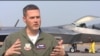 미국의 스텔스 전투기 F-22 2대가 성남 서울공항에서 20~25일 열리는 '서울 국제 항공우주 및 방위산업 전시회'(서울 ADEX)에 참가힌 가운데, 19일 시범 비행을 펼쳤다.