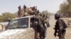 Des soldats camerounais sont basés près de la frontière avec le Nigeria, le 19 février 2015.