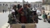 Combatientes talibanes patrullan en Kabul, el 19 de agosto de 2021, mientras miembros de la red Haqqani, un grupo con una asociación de larga data con al-Qaeda, se encarga de la seguridad en la capital afgana.