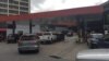 Los venezolanos rechazan el alza en el precio de la gasolina que impondrá el gobierno.