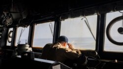 美軍一艘驅逐艦在紅海巡航。（美聯社2024年2月13日）