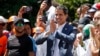 El presidente interino Juan Guaidó y su comitiva inició el jueves 21 de febrero de 2019 el viaje de 800 kilómetros por carretera en buses y autos hacia la frontera con Colombia.