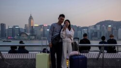粵語新聞 晚上10-11點: 香港撤口罩令首日大部份市民不”除罩”，評論指對政府不信任逆權行為