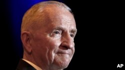 H. Ross Perot, el colorido multimillonario tejano que dos veces se postuló a la presidencia de Estados Unidos, falleció a los 89 años. 