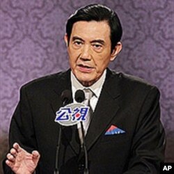 马英九总统在辩论会上发言