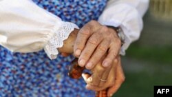 女性类风湿关节炎患者是男性的三倍
