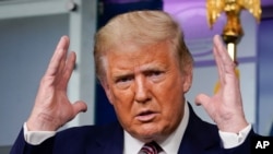 El presidente Donald Trump hablando durante una conferencia de prensa en la Casa Blanca el domingo, 27 de septiembre de 2020.