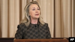 Hillary Clinton alertó que de ser ciertos esos informes el conflicto en Siria se intensificaría de una forma dramática.