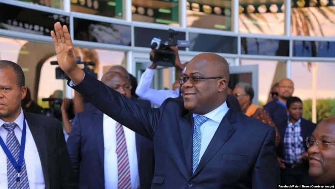 Président Félix Tshisekedi na bokomi na ye na Widhoek, Namibie, le 26 février 2019. (Facebook/Fatshi News)