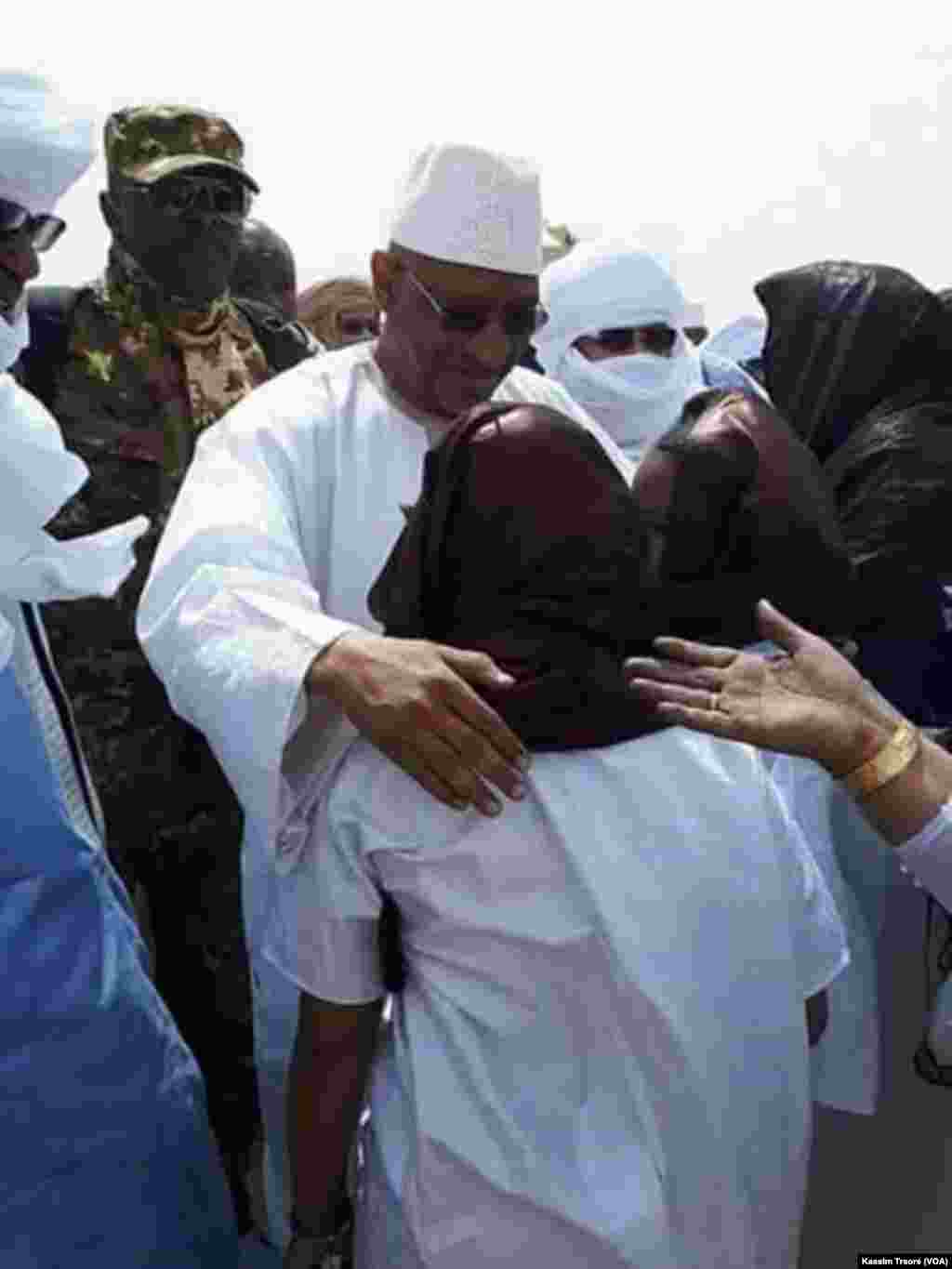 Mali Premier ministre Soumeylou Boubeye Maïga, sera Tessalit, marchi kalo 22, 2018. (VOA/Kassim Traoré)