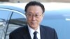 김양건 북한 노동당 비서 겸 통일전선부장이 교통사고로 지난 29일 오전 6시15분 사망했다고 조선중앙통신이 30일 보도했다. 향년 73세. 사진은 2014년 10월 4일 인천 아시안게임 폐막식에 참석하는 북한 김양건 당 통일전선부장 겸 대남담당 비서가 인천 오크우드호텔에 들어서는 모습.