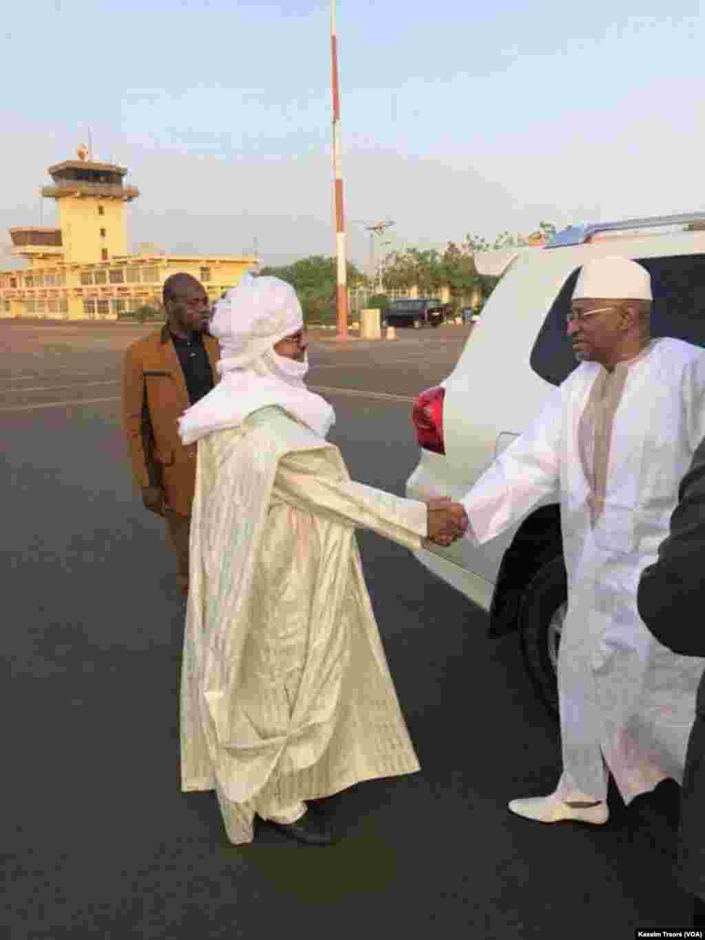 Mali Premier ministre Soumeylou Boubeye Maïga, sera Tessalit, marchi kalo 22, 2018. (VOA/Kassim Traoré)