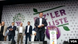 Salahettin Demirtaş li Stenbolê.
