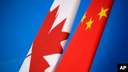 加拿大和中国国旗 